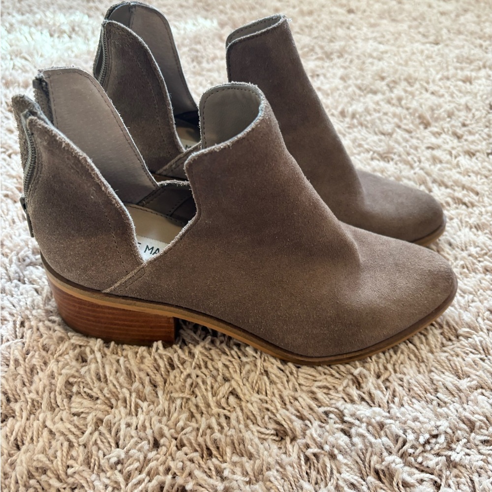 Steve Madden Lancaster taupe bootie